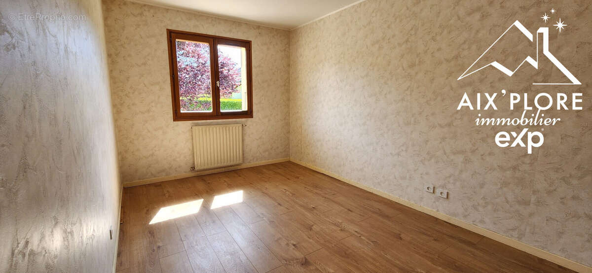 Maison 141 m² à Jacob-Bellecombette  - photo 8