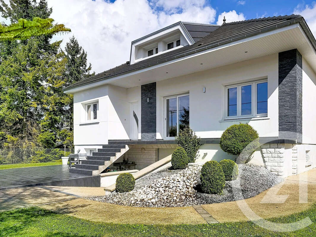 Maison à SAINT-PARRES-AUX-TERTRES