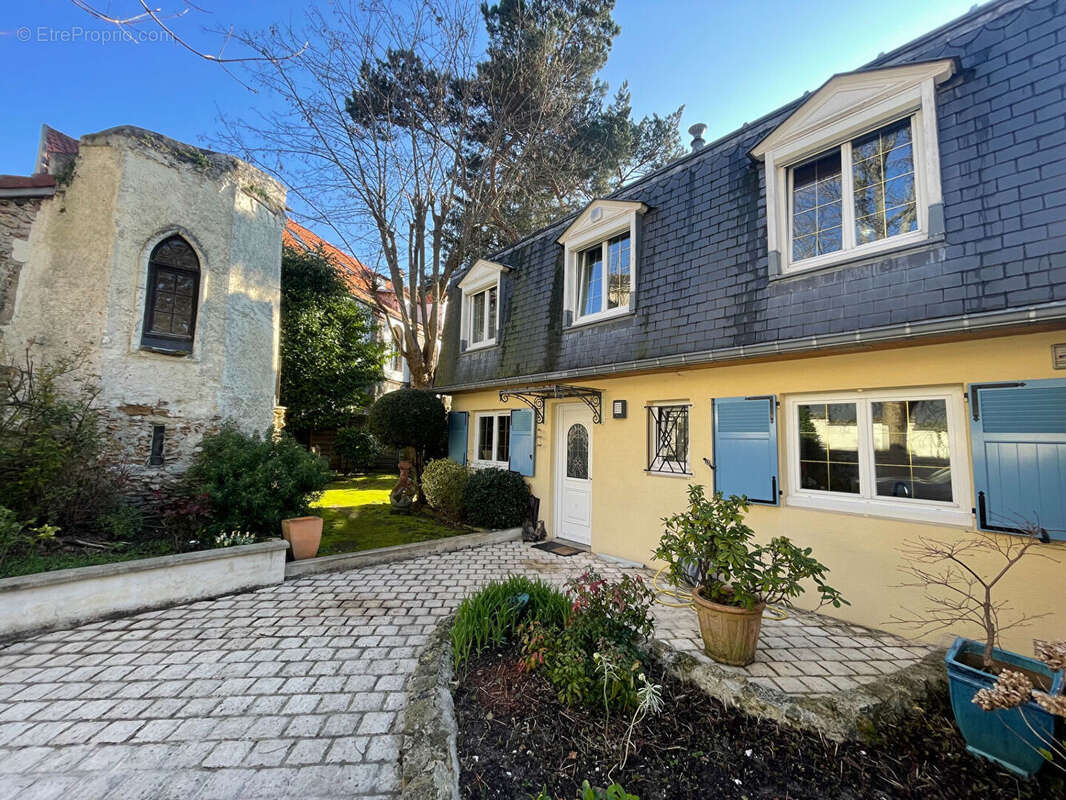 Maison à MONTMORENCY