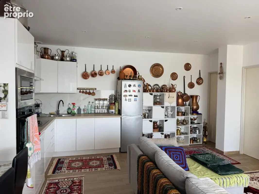 Maison 7 pièces de 164 m2 avec un grand garage et une piscine. - photo 13