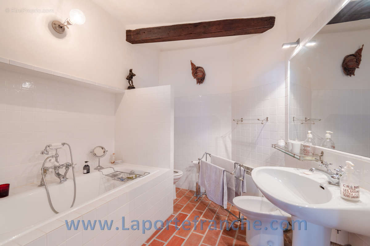 Maison à CAGNES-SUR-MER