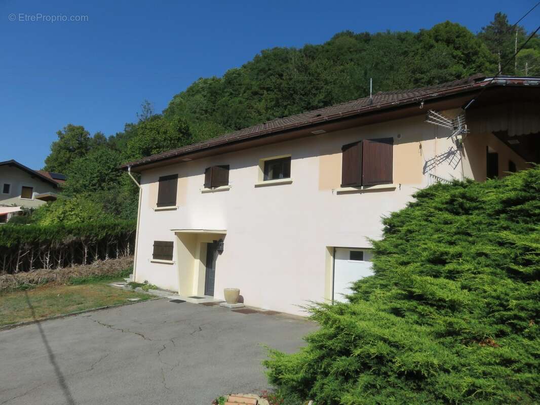 Maison à vendre 5 pièces de 135 m² sur terrain de 723 m² SAINT RAMBERT EN BUGEY (01) - photo 13