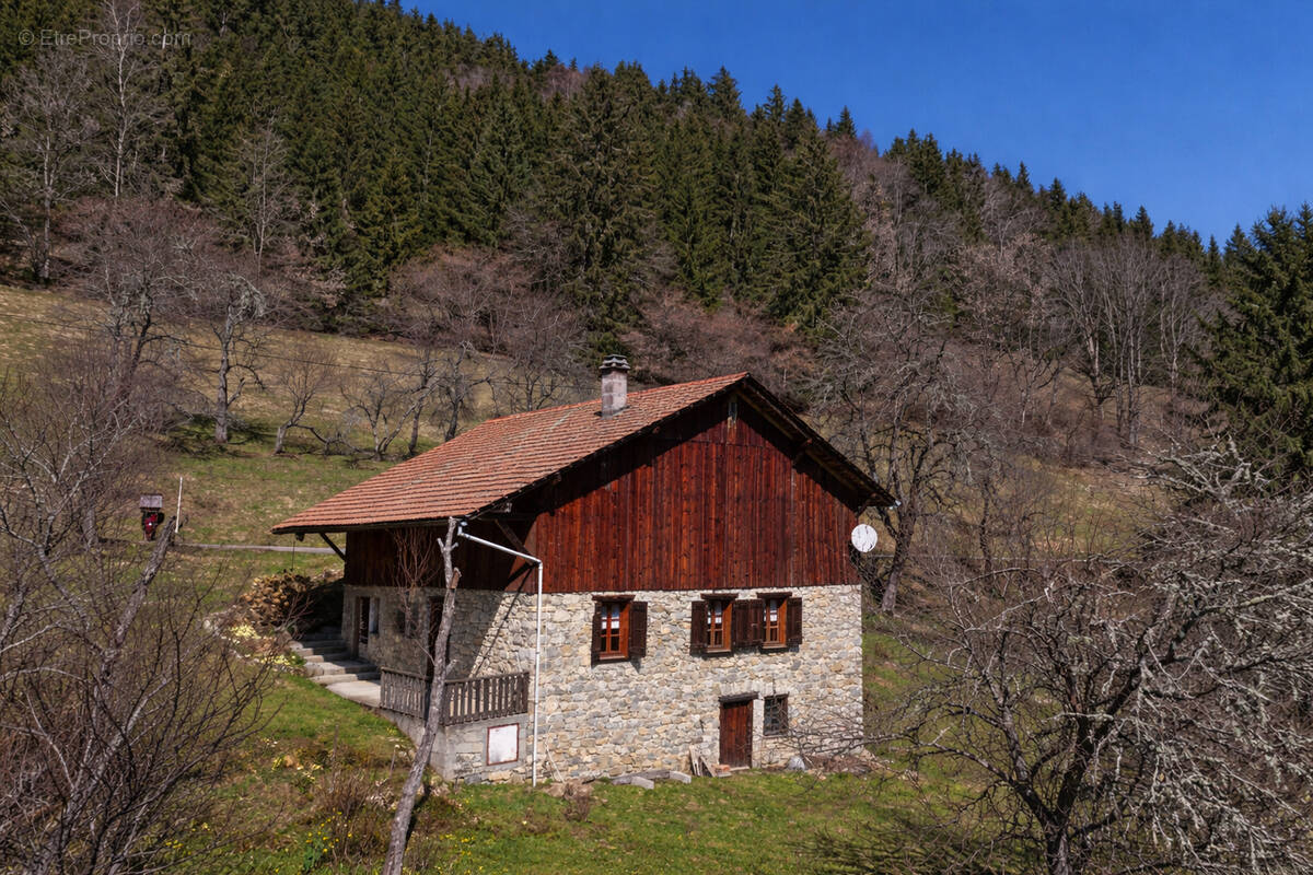Maison à SEYTROUX