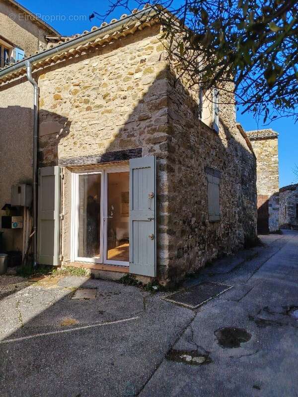 Maison à REVEST-DES-BROUSSES