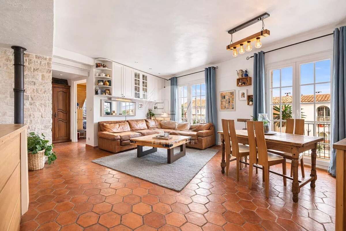 Appartement à GRIMAUD