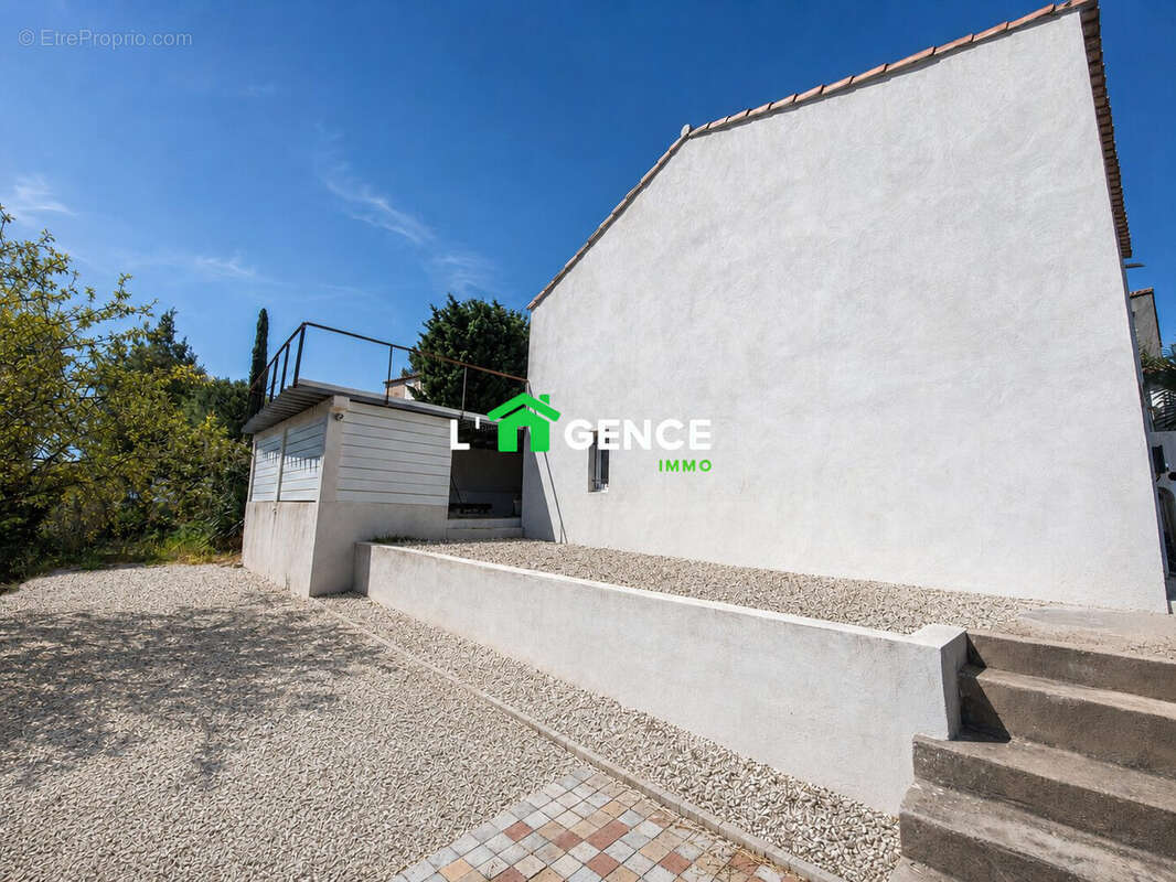 Maison 110 m² à Martigues  - photo 8