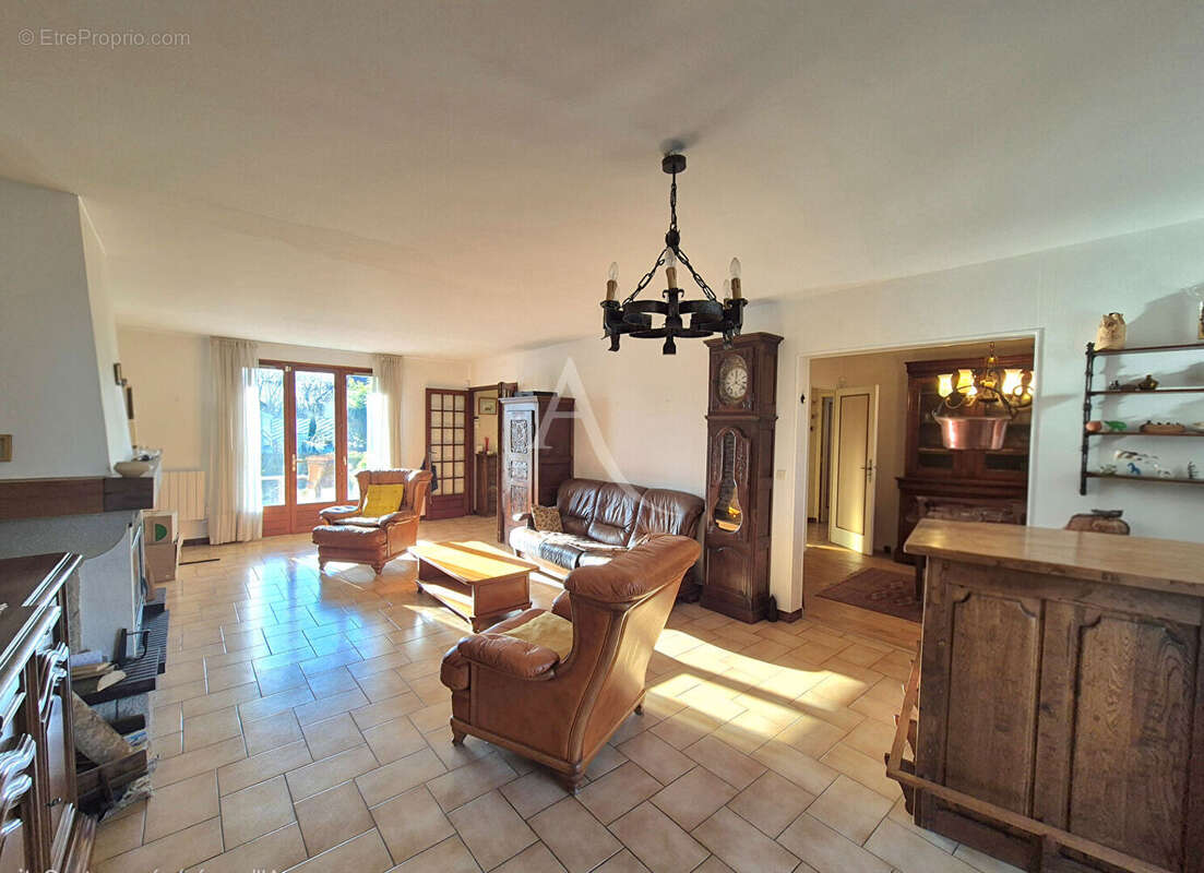 Maison à NEUILLY-PLAISANCE