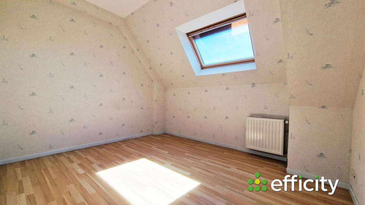 Maison 142 m² à Saint-Mathurin-Sur-Loire  - photo 11