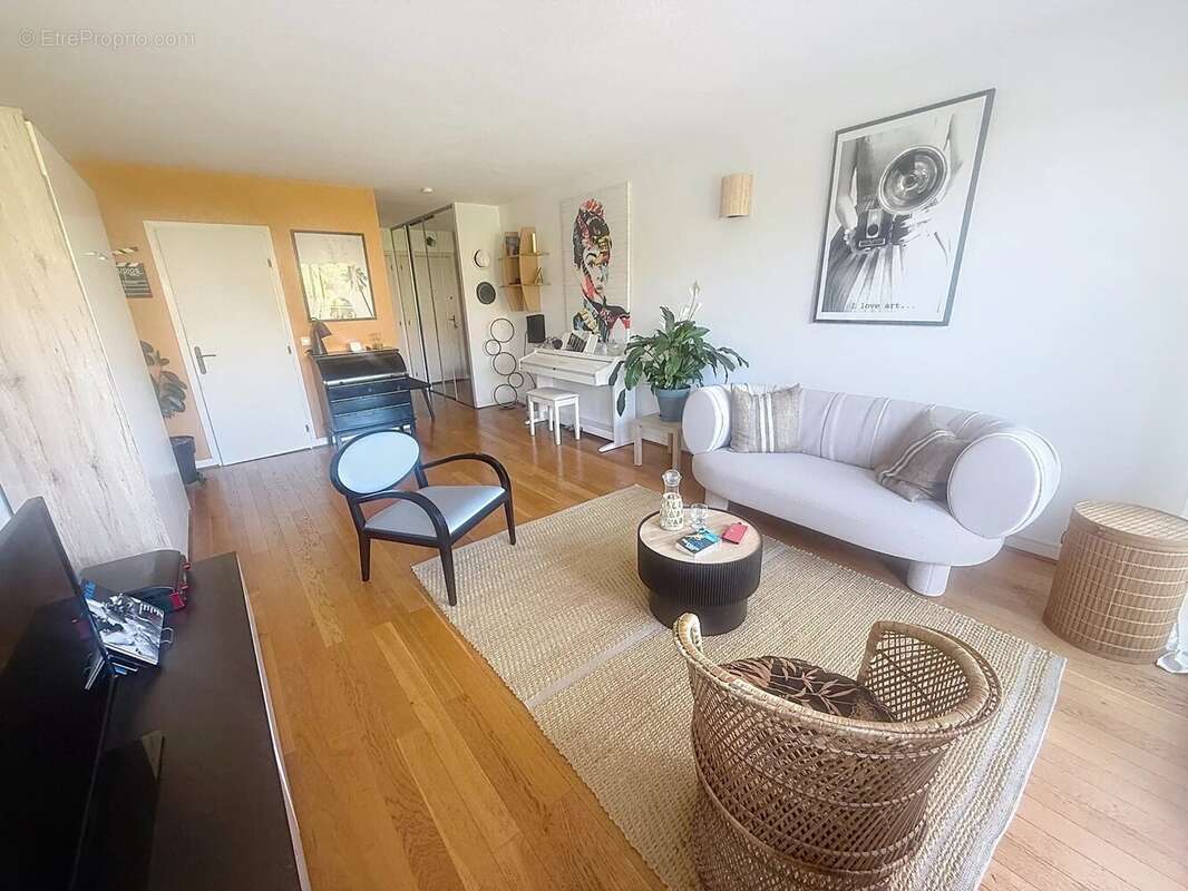 Grand studio refait neuf residence seniors - photo 9