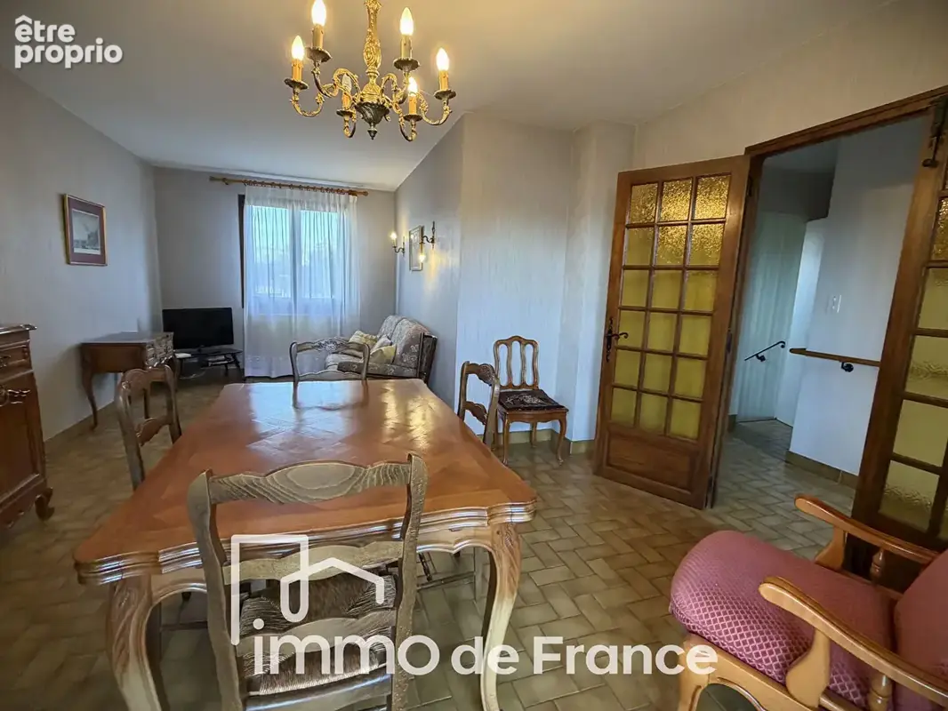 Coeur de Ville,Maison T5 avec terrasse, garage et terrain clos - photo 4