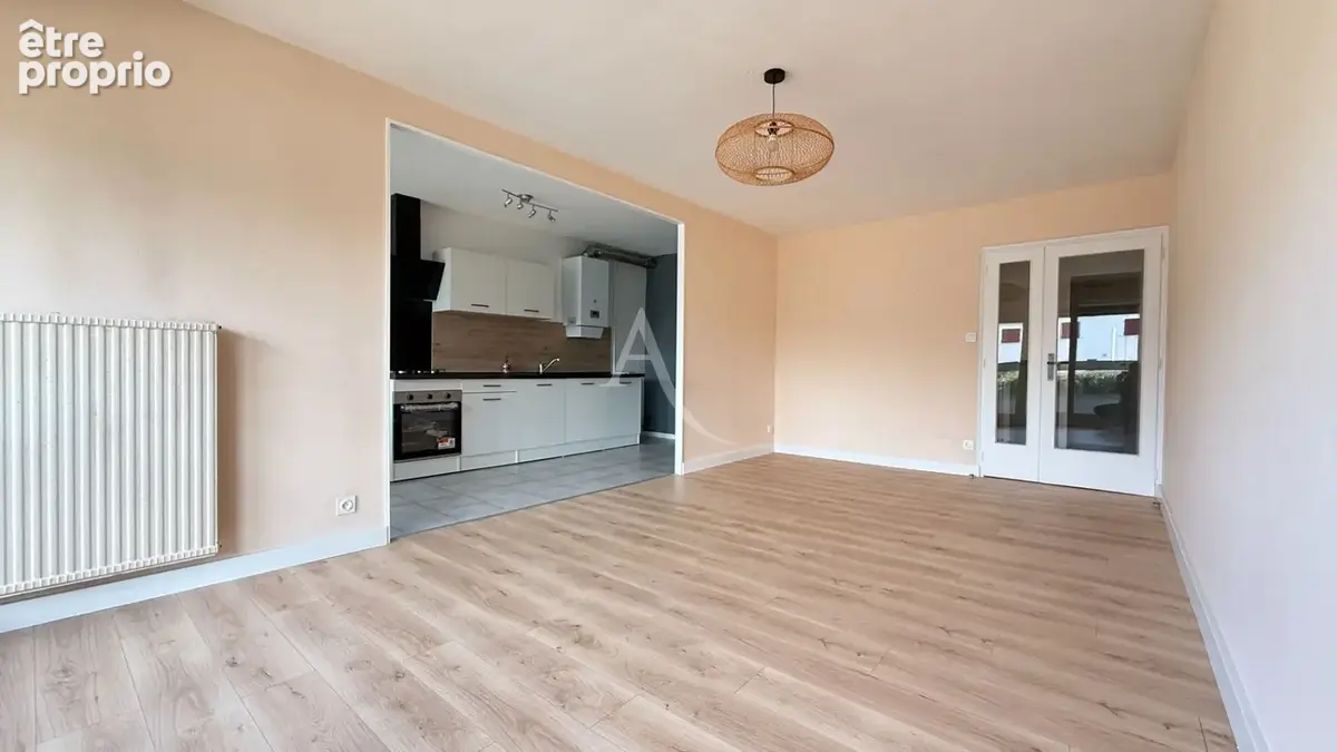 Appartement La Roche Sur Yon 4 pièce(s) 90m2 - photo 2