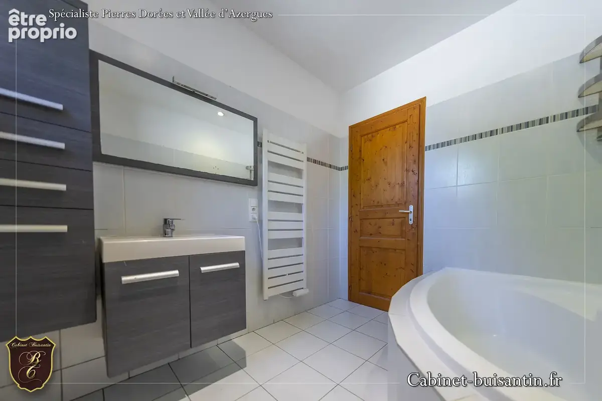 Plain-pied avec terrasse, parking et garage - photo 10