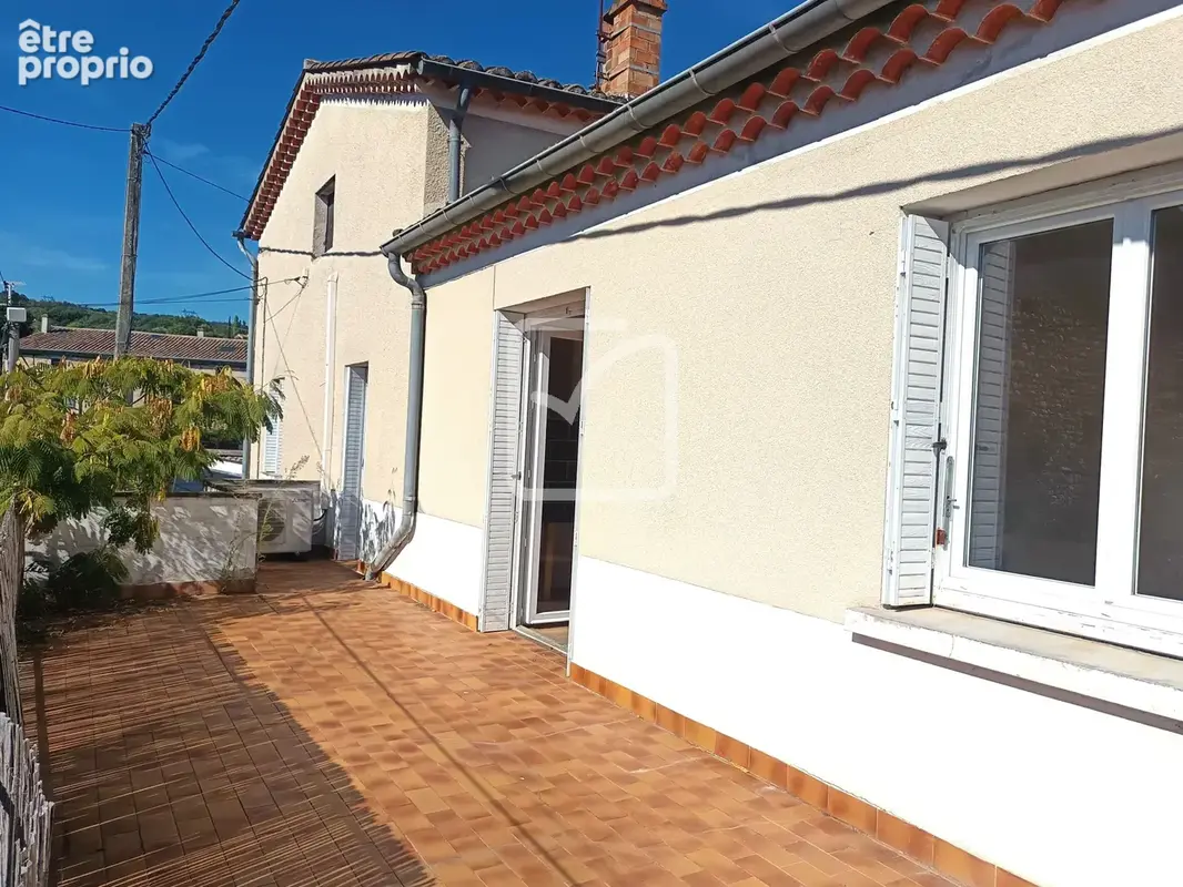Maison 3 logements, terrasse, garage et place de parking - photo 6