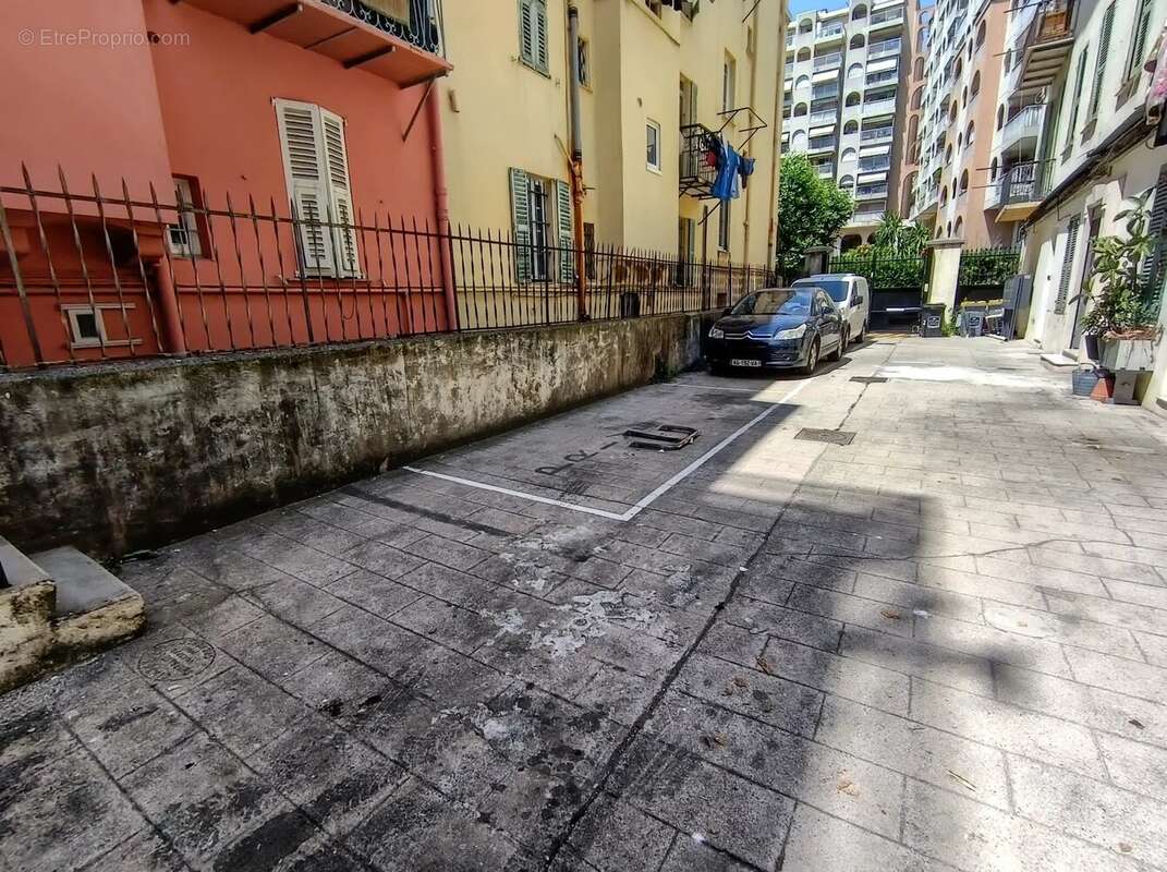 Parking à NICE