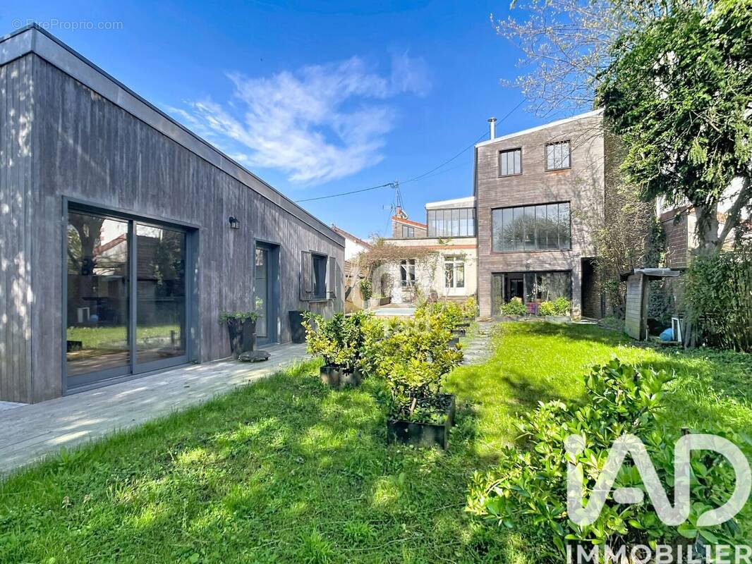 Photo 1 - Maison à SAINT-MAUR-DES-FOSSES