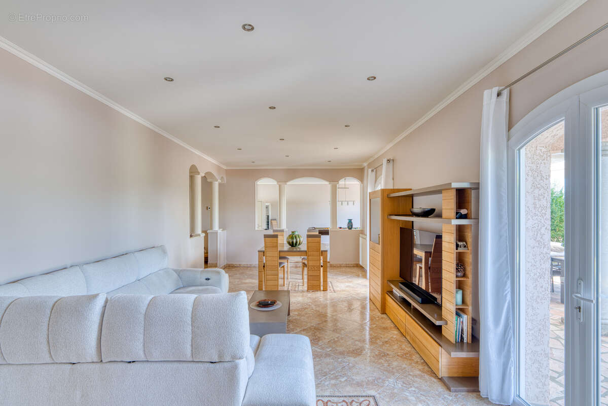 Maison de caractère   140 m2 habitables sur un terrain arboré de plus de 1 750 m2   TIGNIEU-JAMEYZIEU - photo 5