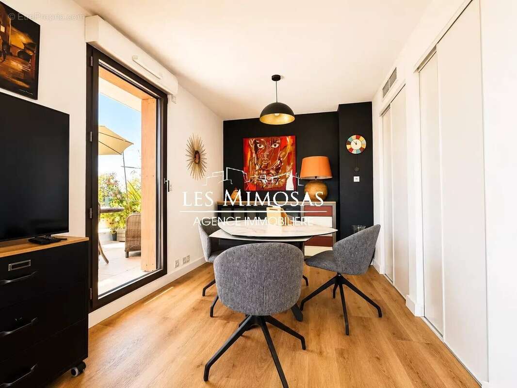 Appartement à FREJUS