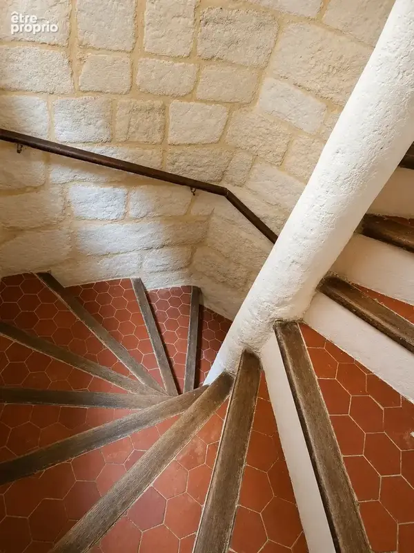 Appartement 2 chambres au cœur du centre-ville d'Arles - photo 7