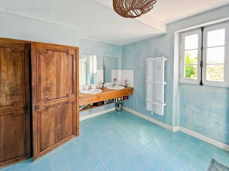 Aux portes de LECTOURE, superbe maison de 9 pièces principales avec jardin - photo 16
