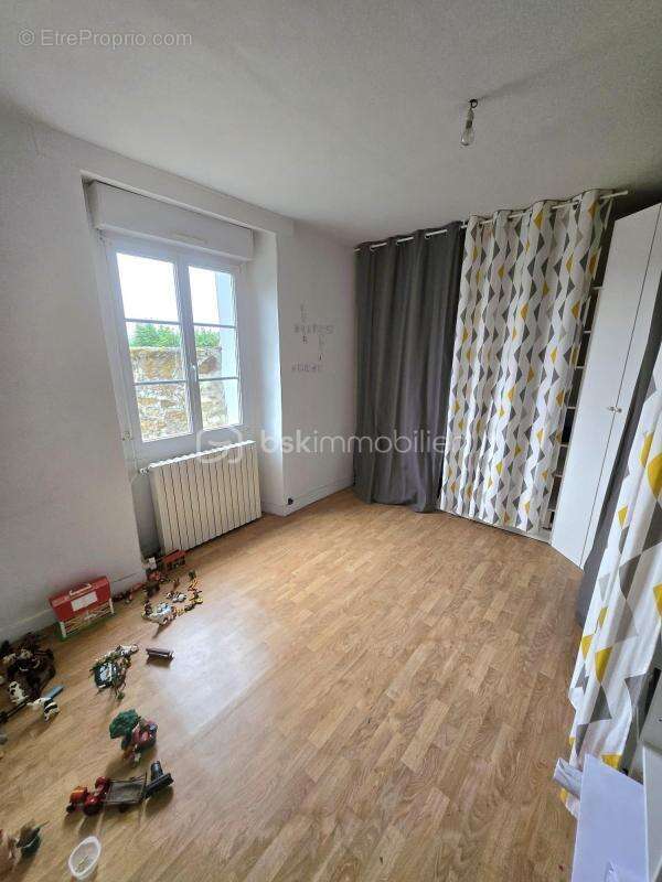 Maison à MARTIGNE-SUR-MAYENNE