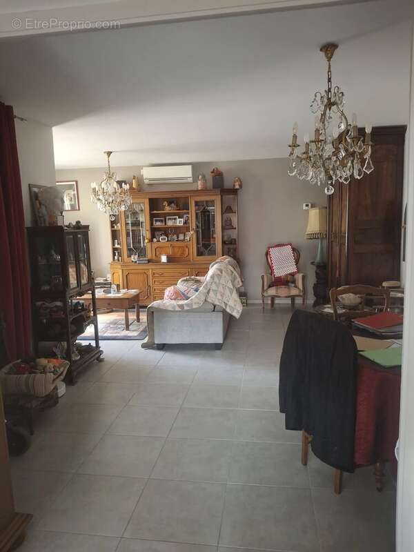 Maison à MONTELIMAR