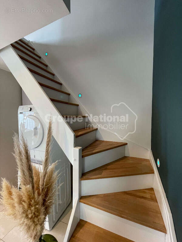 Maison à VILLENEUVE-LES-SABLONS