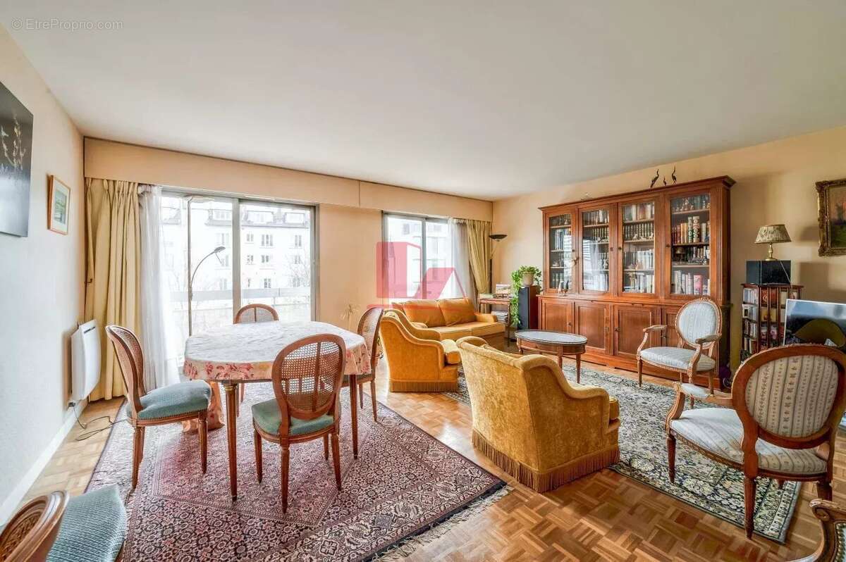 Appartement à ISSY-LES-MOULINEAUX