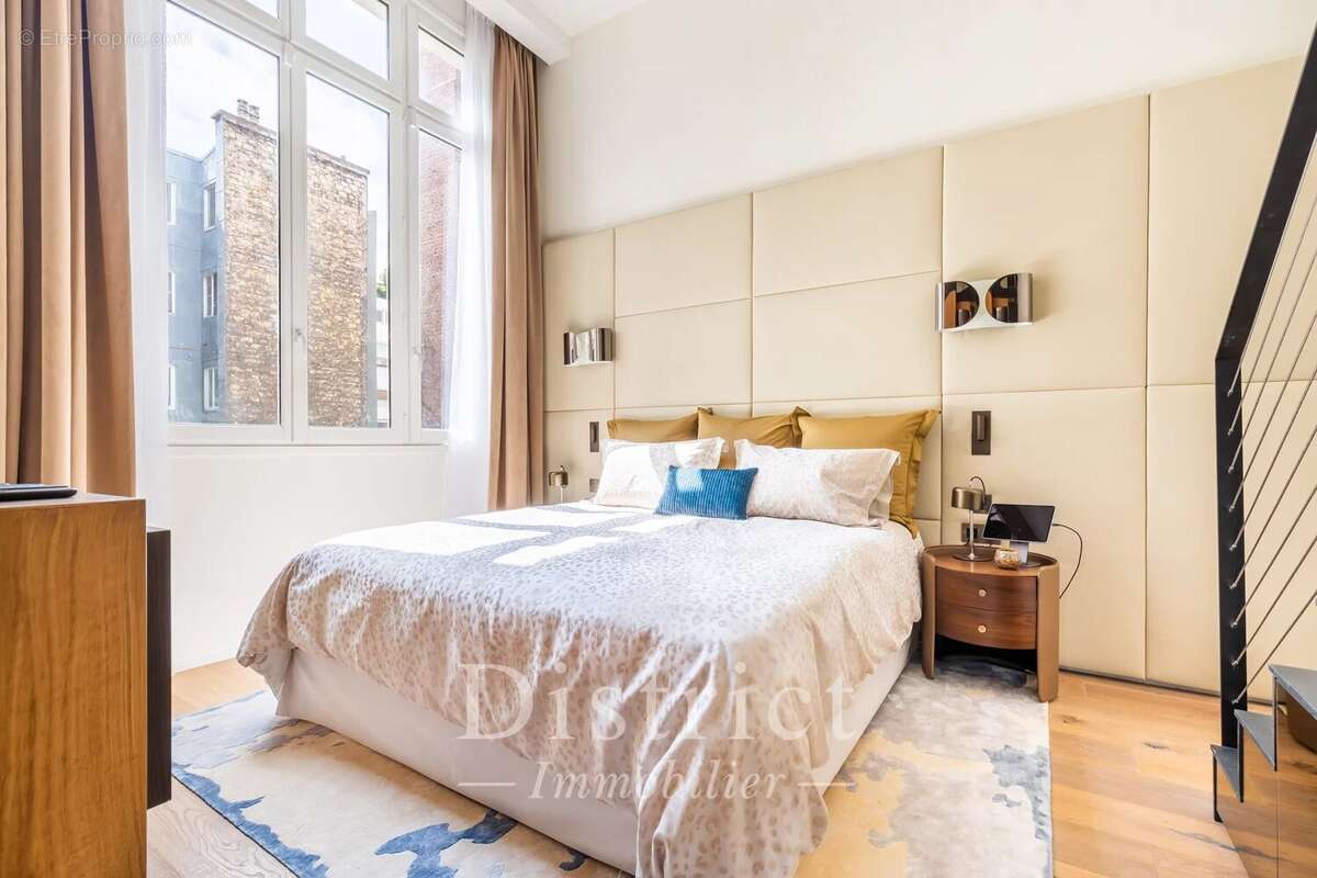Appartement à PARIS-17E