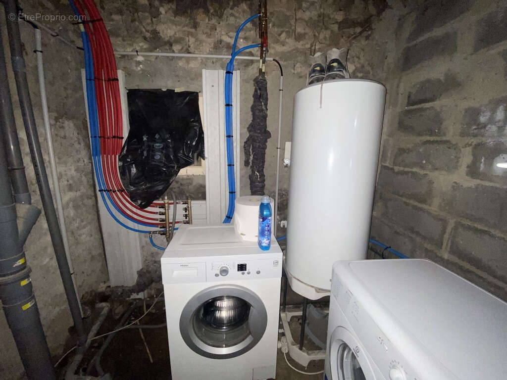 Maison rénovée avec grange attenante et cour - photo 10