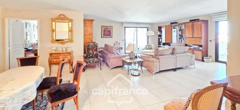 Appartement à SANARY-SUR-MER