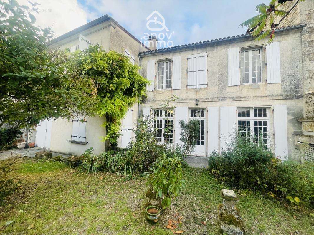 Maison bourgeoise de charme à Villebois Lavalette - photo 14