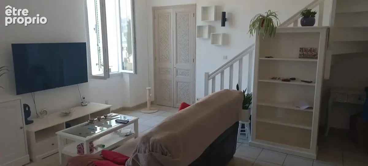 Vallauris centre exclusivite rare 3/4 pieces dernier etage vaste terrasse  garage - photo 2