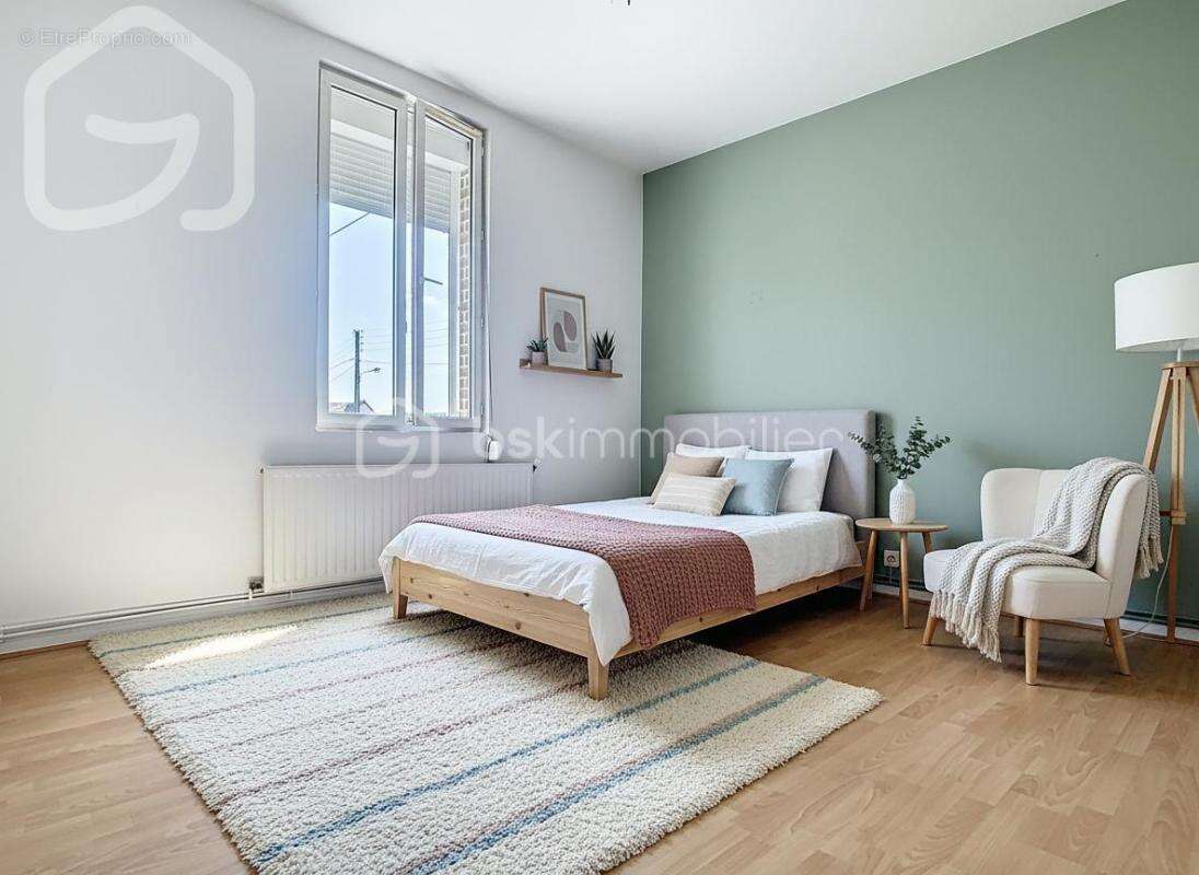 Maison à SAINT-ETIENNE-DU-ROUVRAY