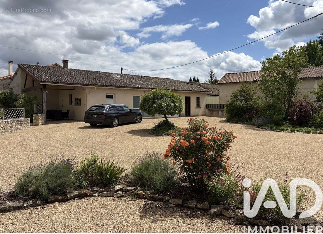 Photo 2 - Maison à CHAUNAY
