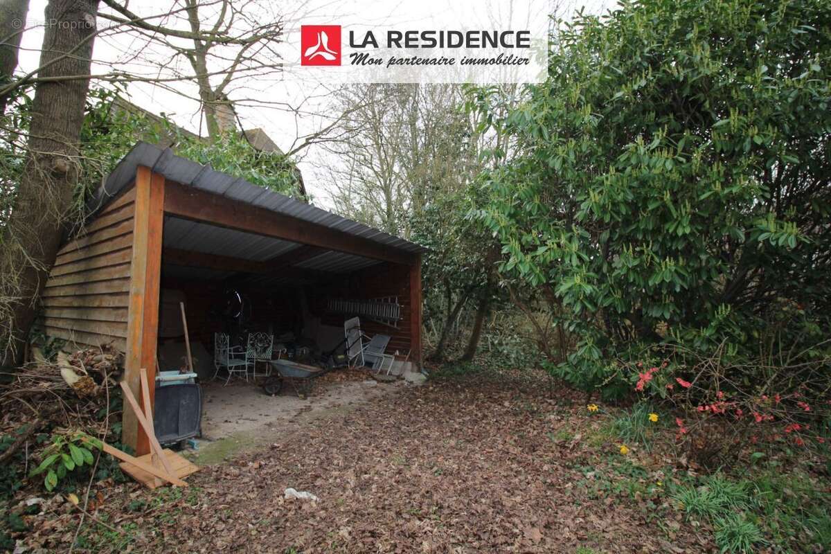 Terrain à LES MUREAUX