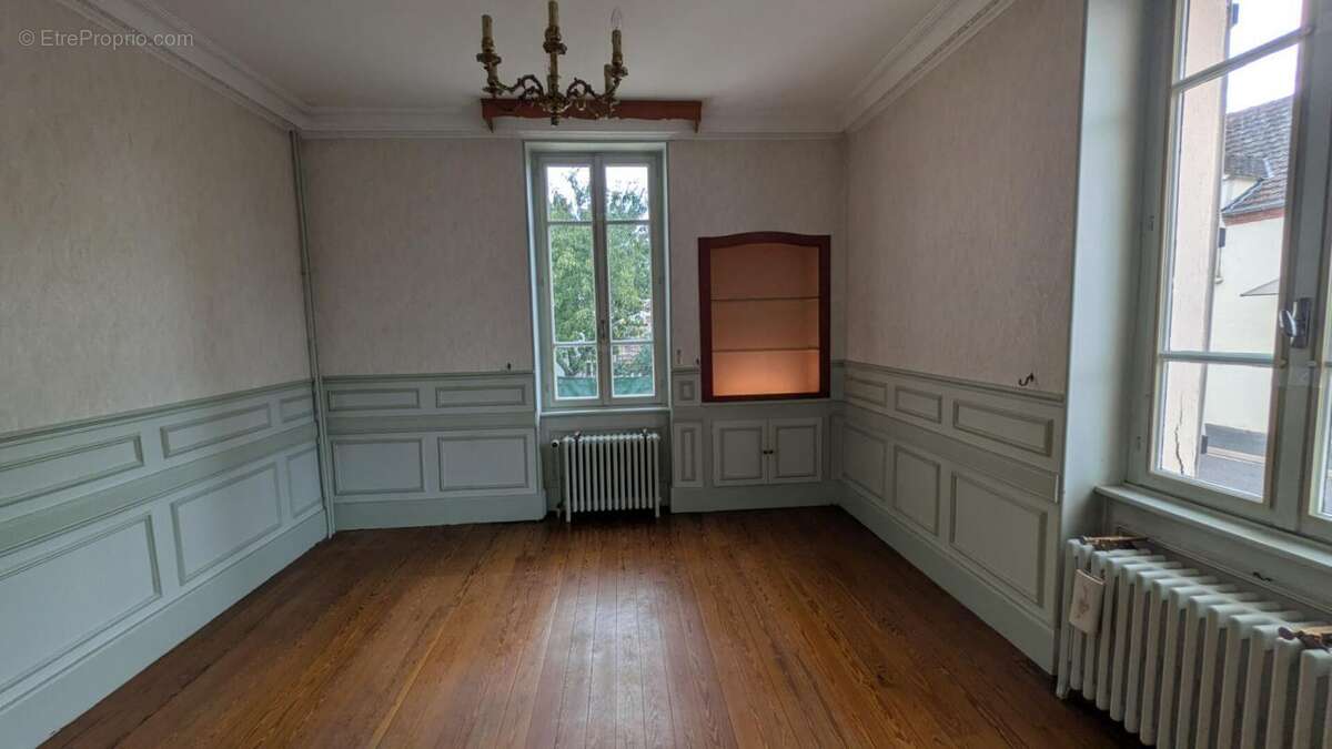 Maison à VARENNES-SUR-ALLIER