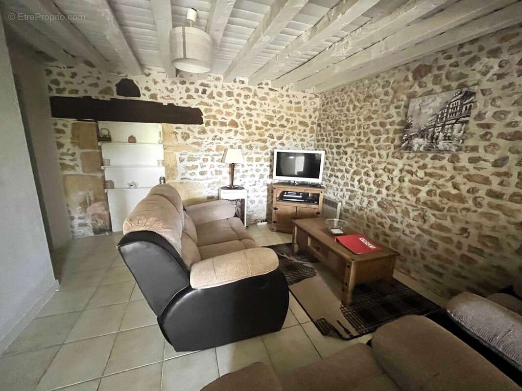 Maison à CHASSENEUIL-SUR-BONNIEURE