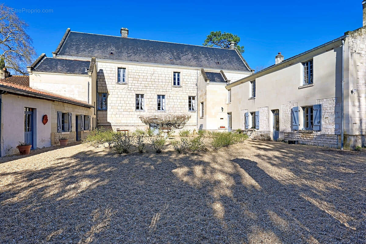 Maison à FONTEVRAUD-L'ABBAYE