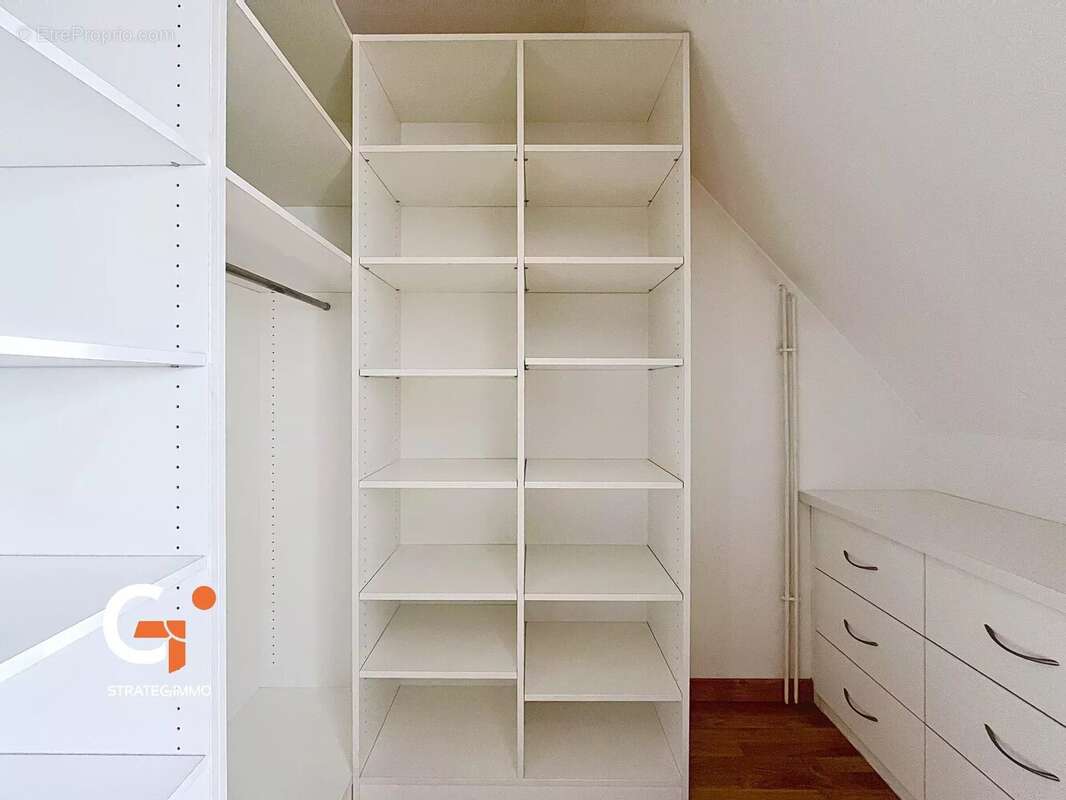 Maison à LE MESNIL-ESNARD