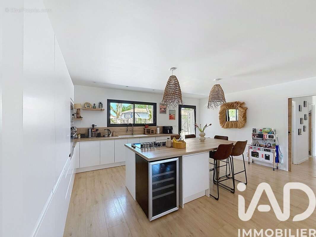 Photo 4 - Maison à SALLES