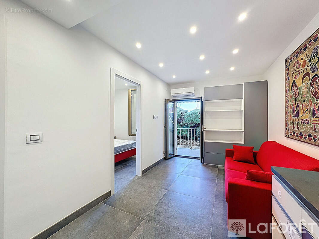 Appartement à ROQUEBRUNE-CAP-MARTIN