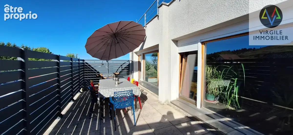 Bel Appartement 2 chambres,  terrasse, garage et cave - photo 2