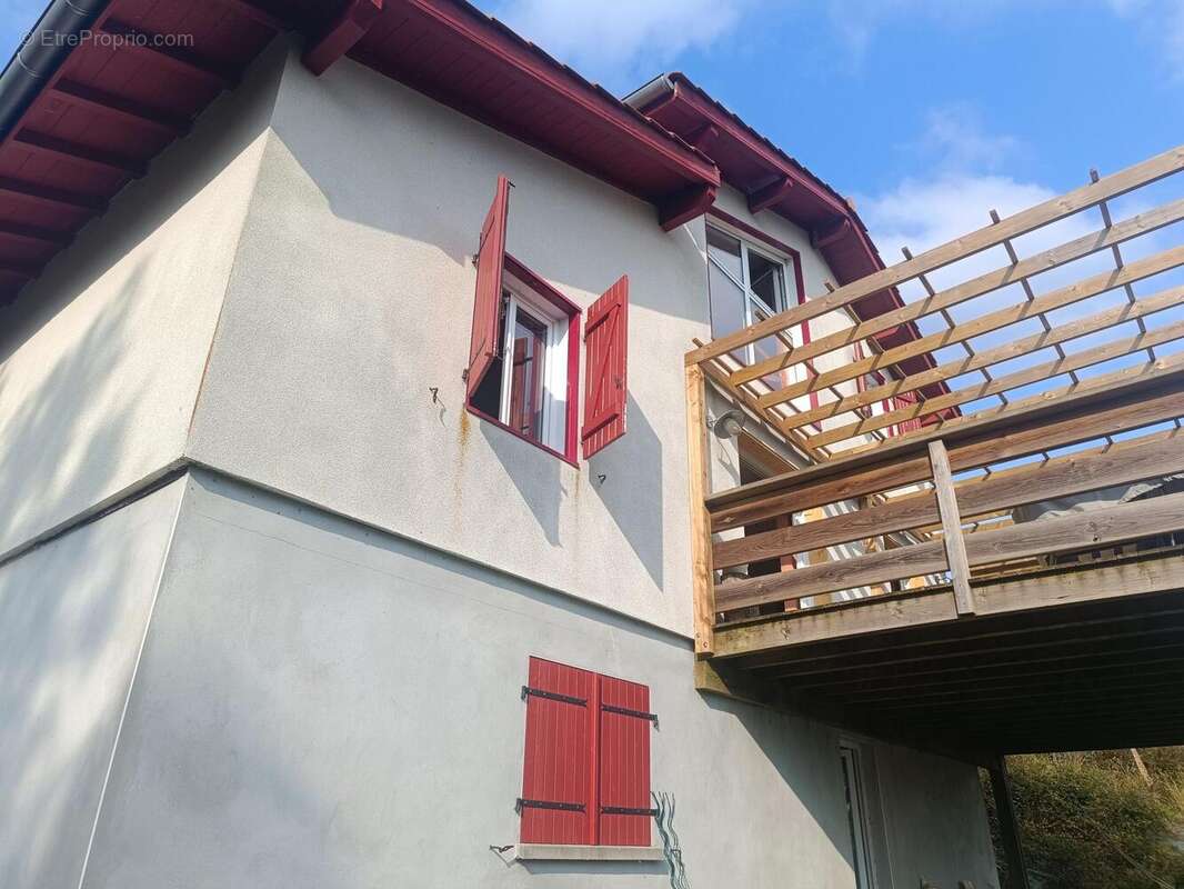 Maison 130 m² à Bardos  - photo 6