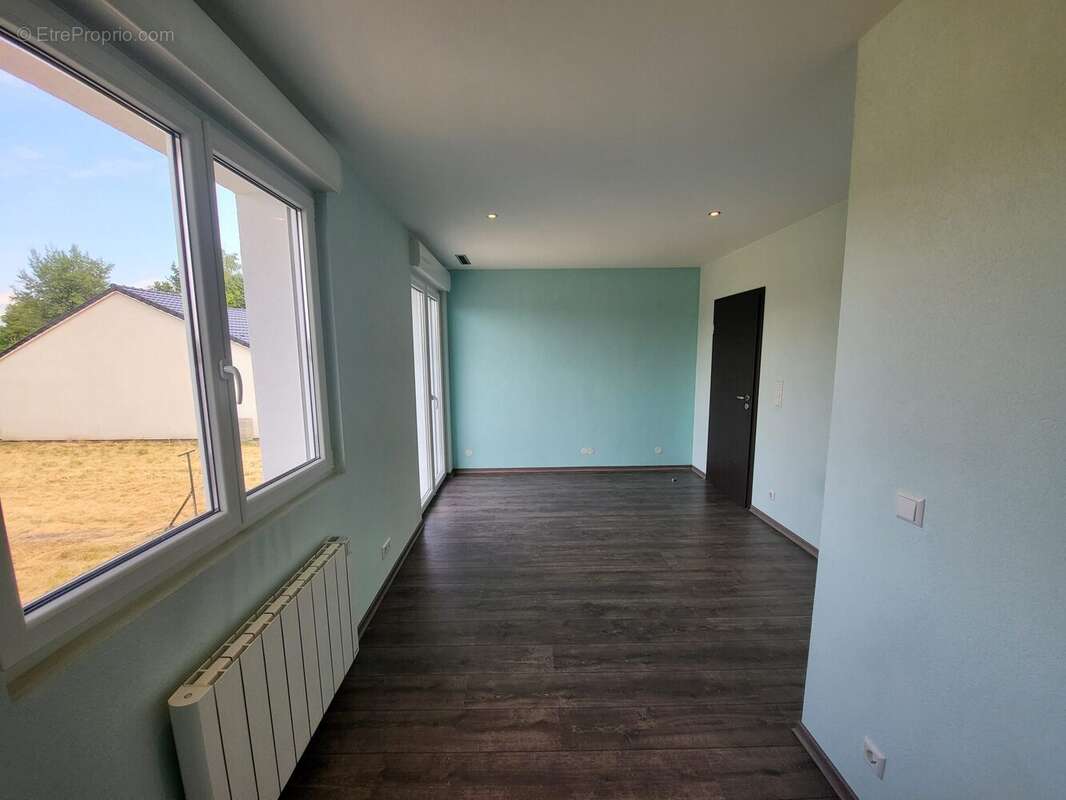 Maison 124 m² à Mercy-Le-Bas  - photo 6