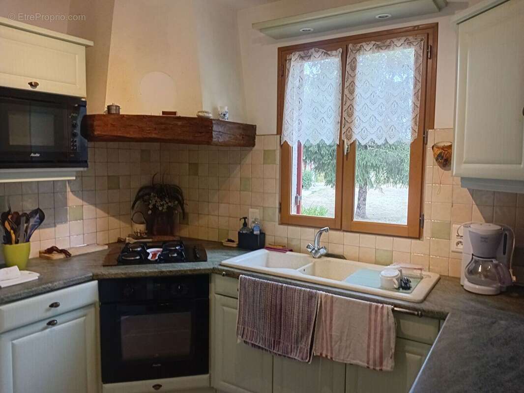 Maison 134 m² à Escource  - photo 6