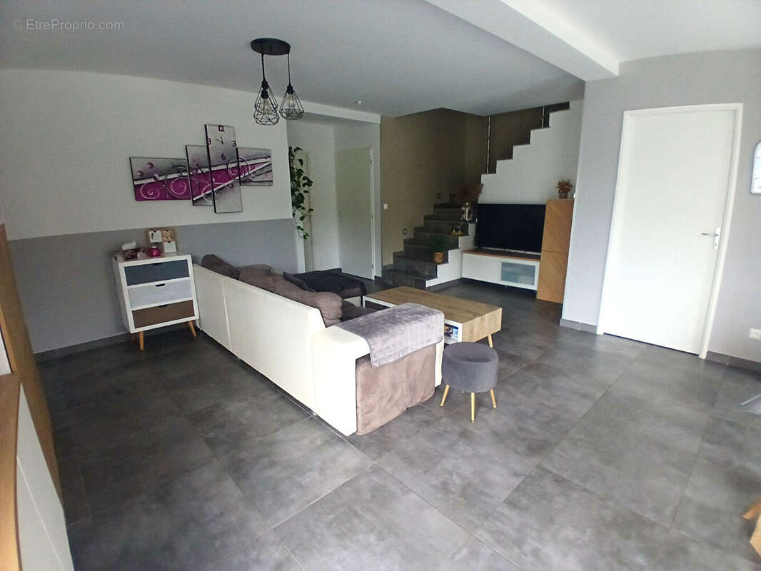 Maison à SOUCIEU-EN-JARREST