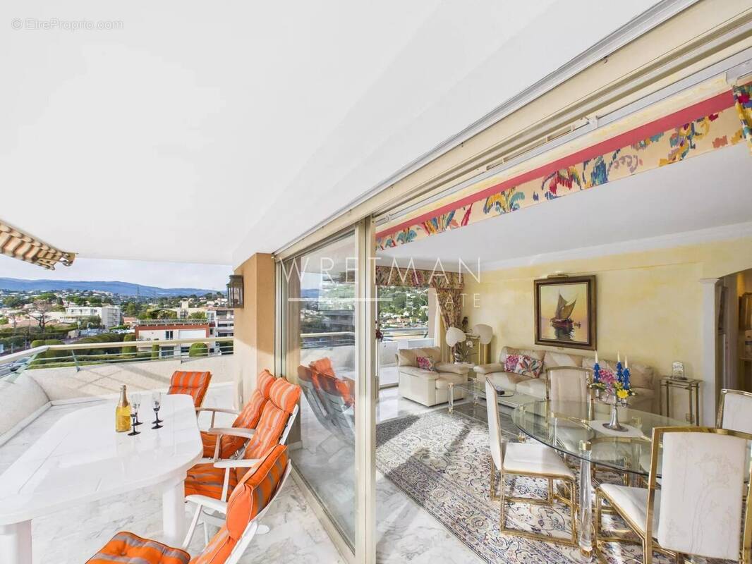 Appartement à LE CANNET