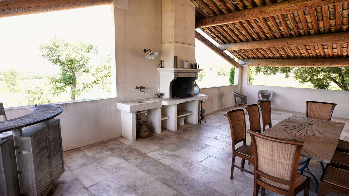 Domaine d'exception au cœur du luberon   oliveraie, chênes truffiers & activité touristique clé en main - photo 7