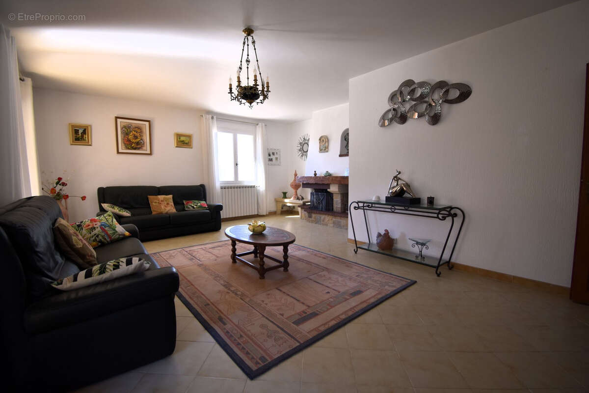 Maison à CARNOUX-EN-PROVENCE