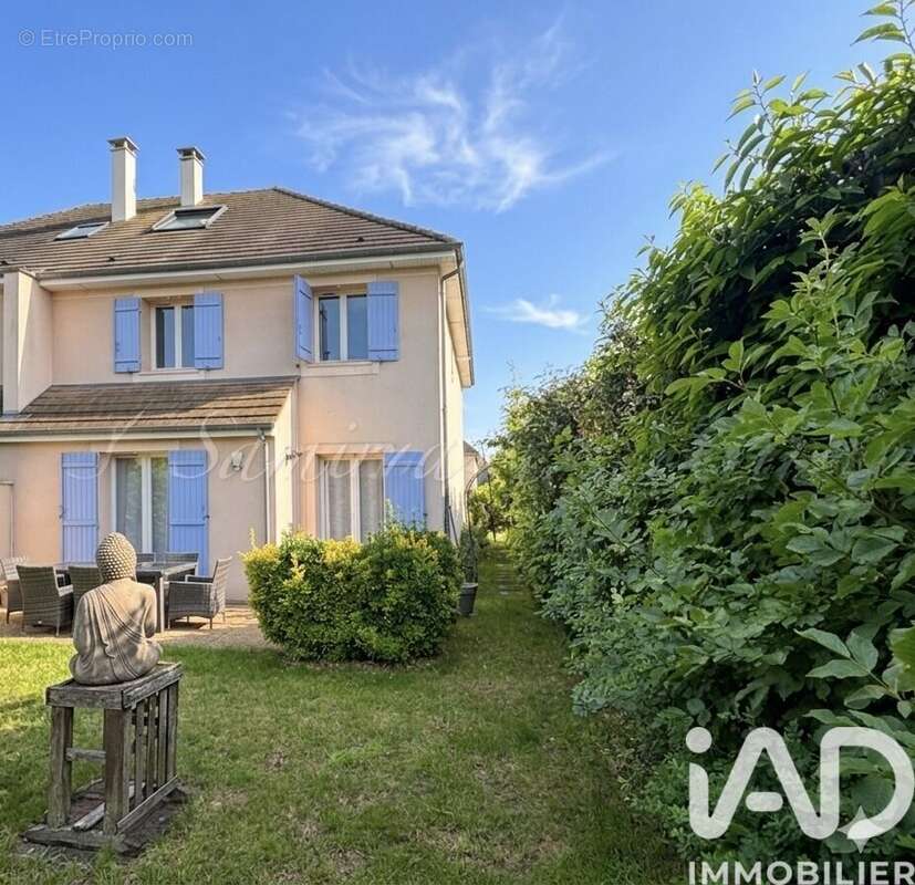 Photo 2 - Maison à CORMEILLES-EN-PARISIS